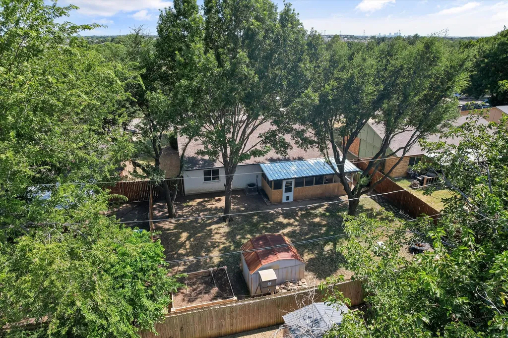 6909 Arborbrook Drive North Richland Hills TX 76182