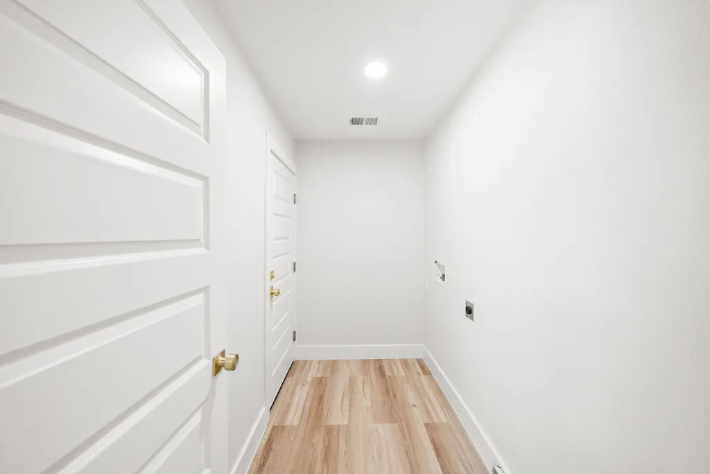 2113 Vail Drive Garland TX 75044