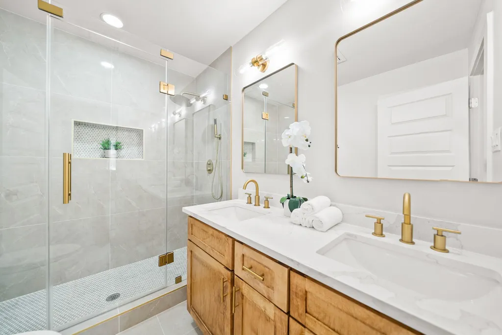 2113 Vail Drive Garland TX 75044