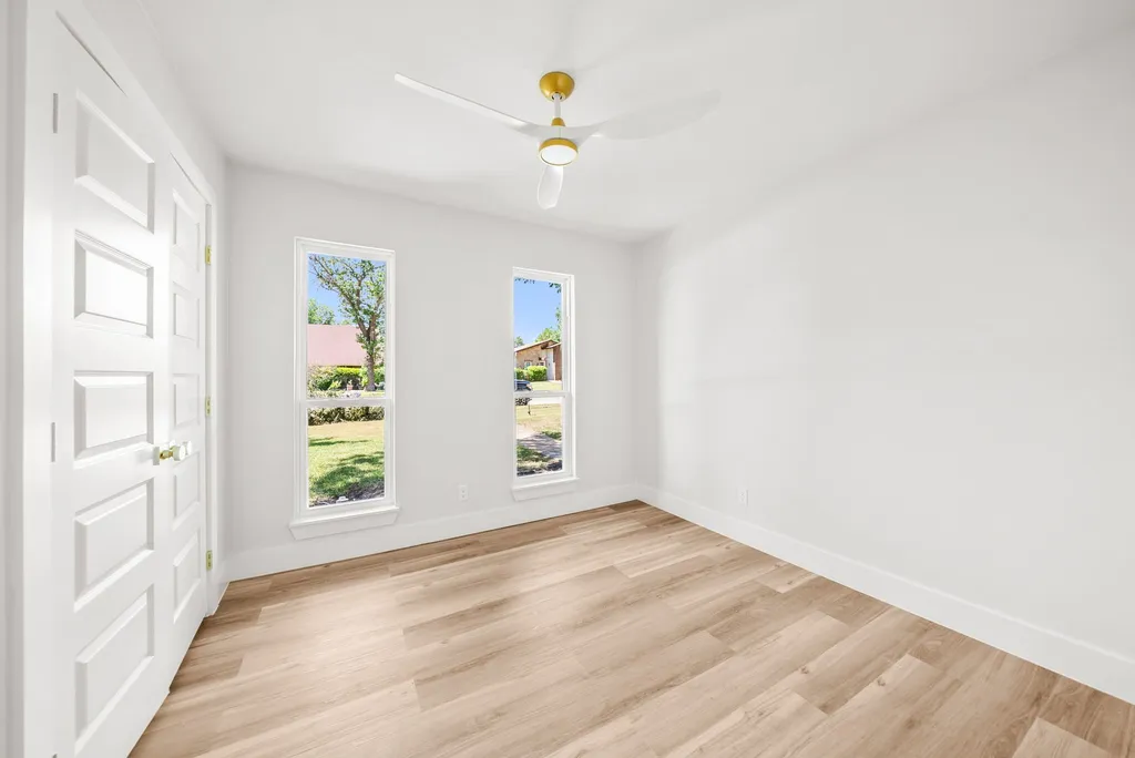 2113 Vail Drive Garland TX 75044