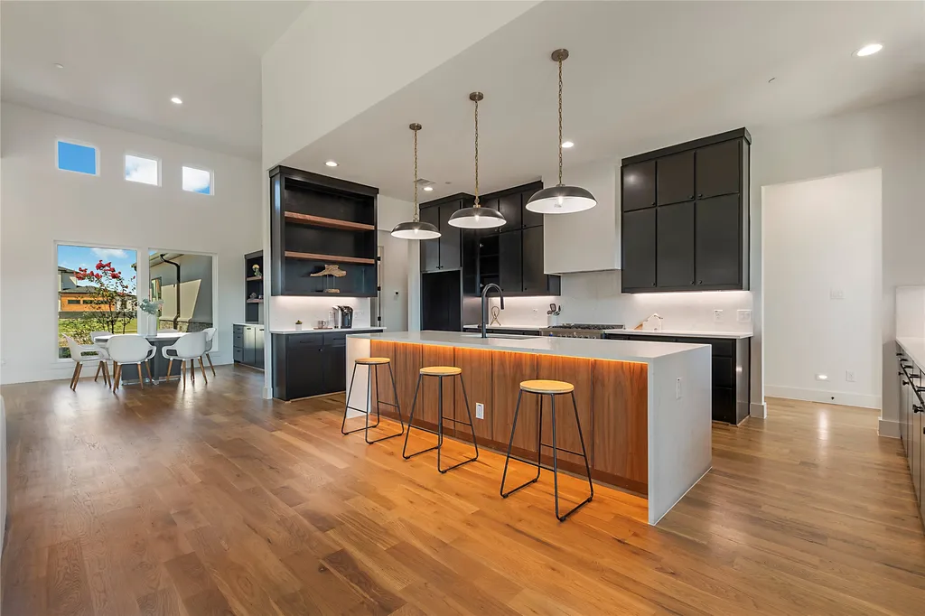 430 Whispering Way Red Oak TX 75154