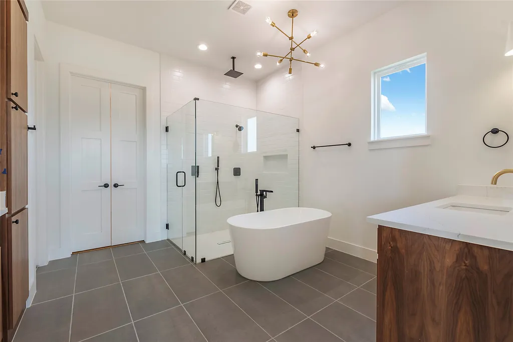430 Whispering Way Red Oak TX 75154