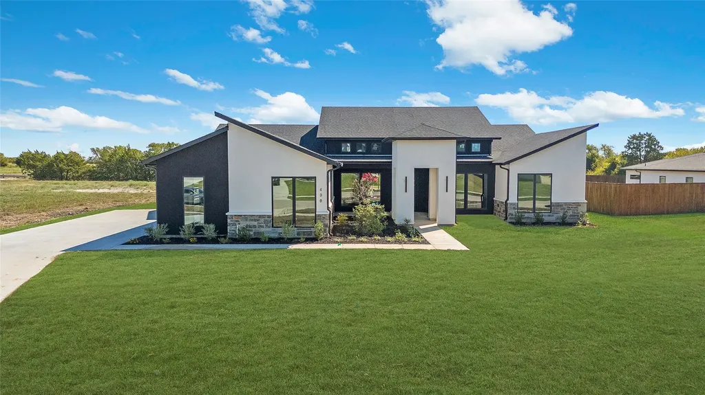 430 Whispering Way Red Oak TX 75154