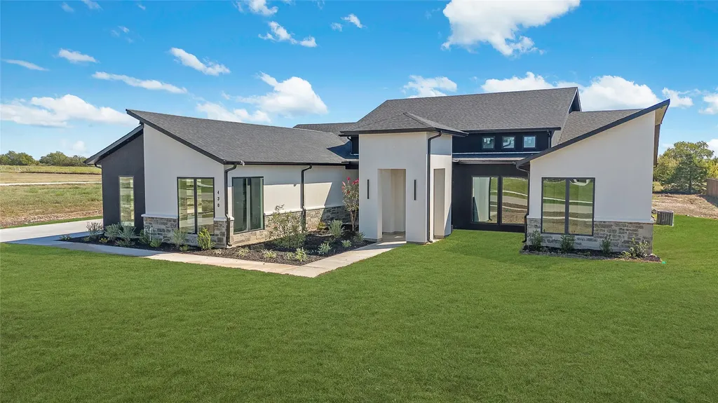 430 Whispering Way Red Oak TX 75154