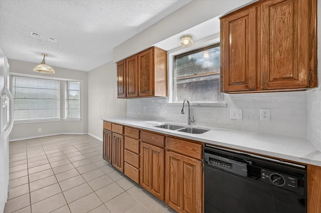 3619 Ceran Drive Arlington TX 76016
