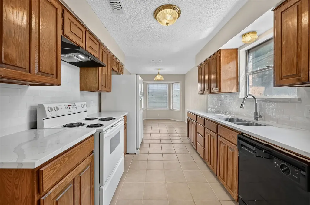 3619 Ceran Drive Arlington TX 76016