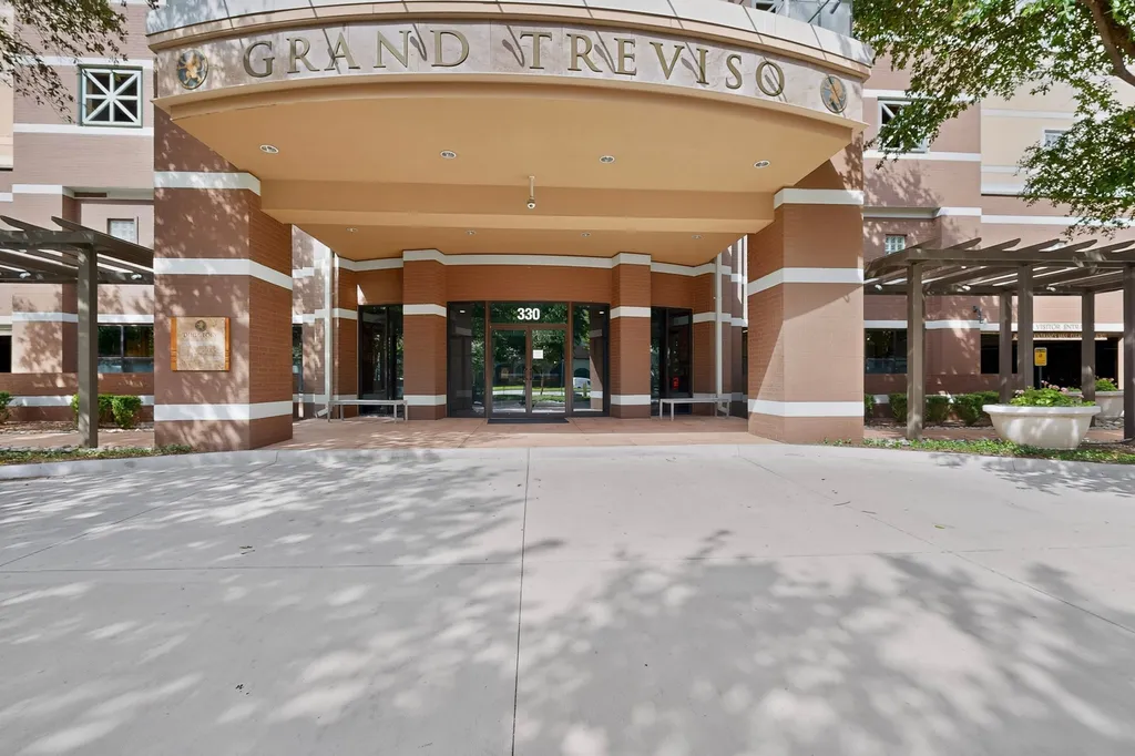 330 Las Colinas Boulevard E Irving TX 75039