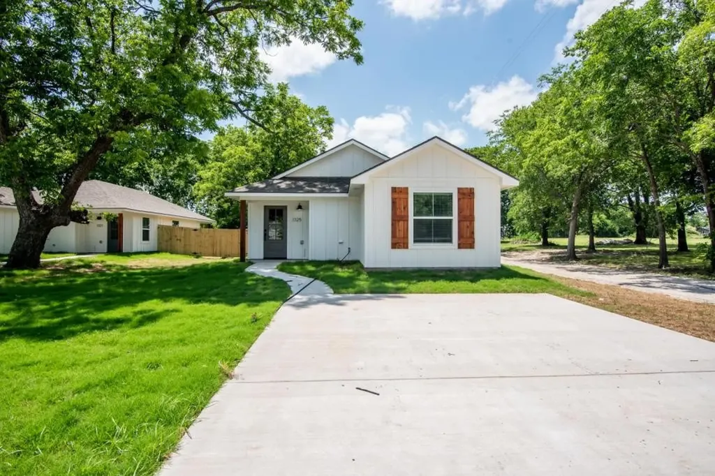 1321 Franklin Avenue Bonham TX 75418