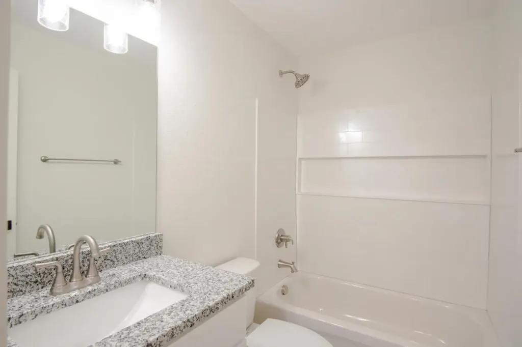 1321 Franklin Avenue Bonham TX 75418
