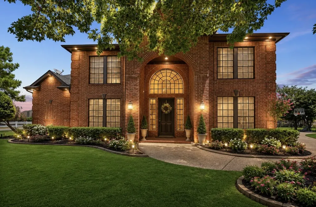 1121 Cogburn Court Shady Shores TX 76208