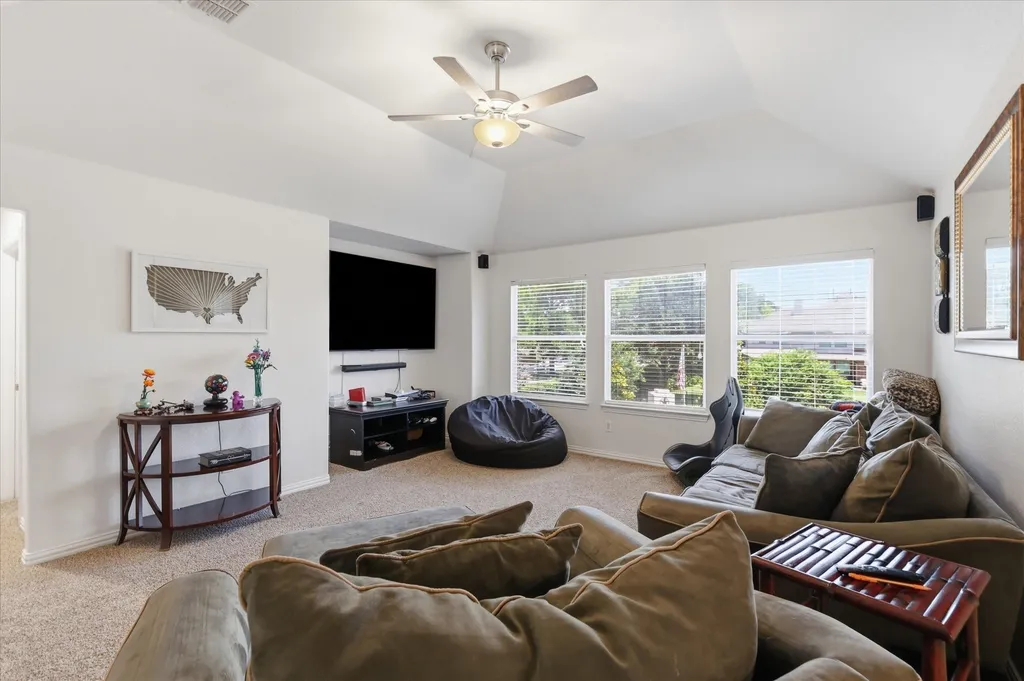1121 Cogburn Court Shady Shores TX 76208