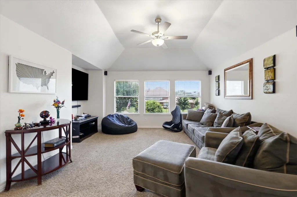 1121 Cogburn Court Shady Shores TX 76208