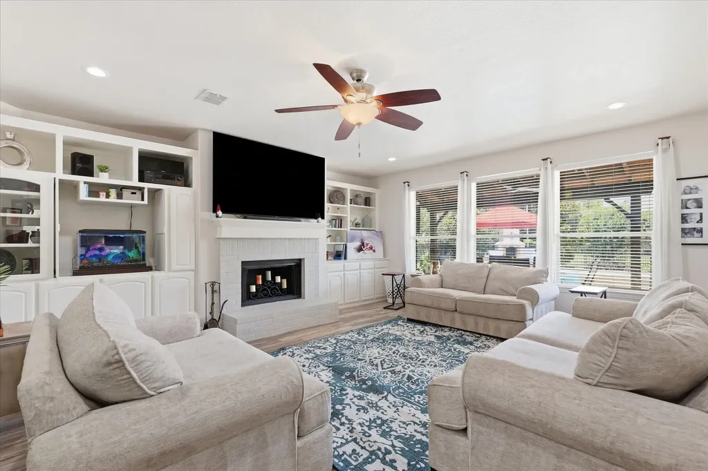 1121 Cogburn Court Shady Shores TX 76208