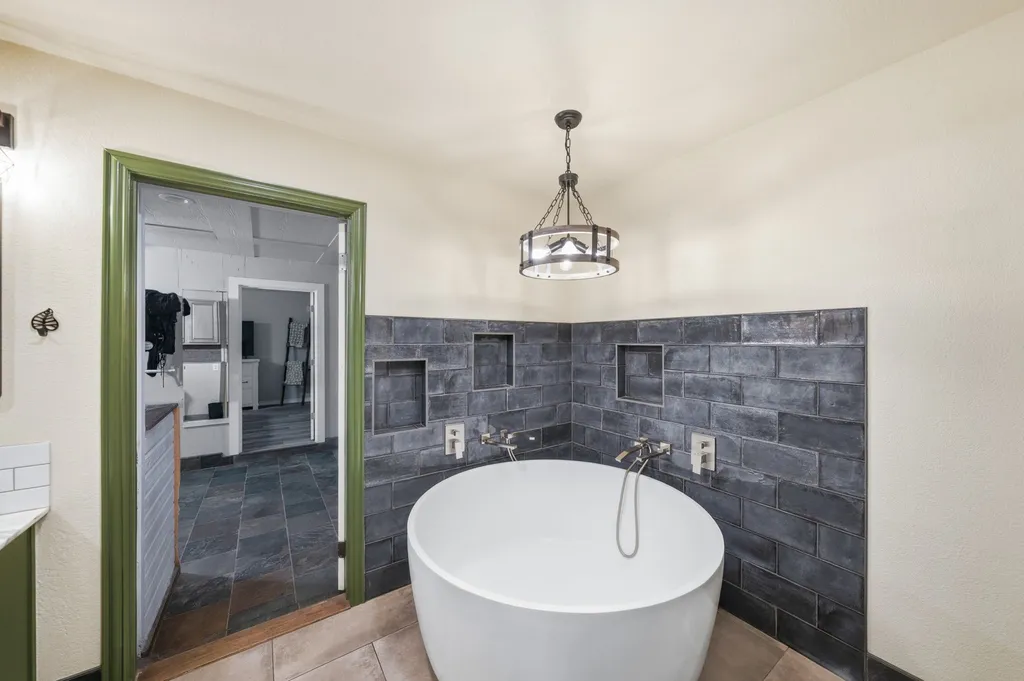 1872 Nokomis Road Lancaster TX 75146