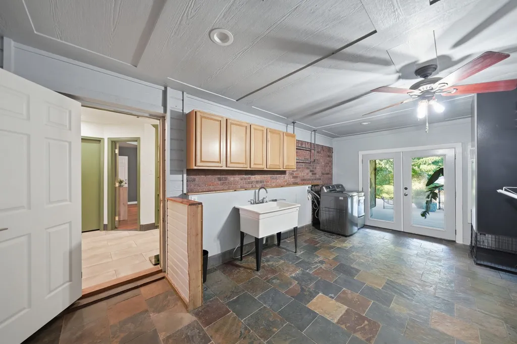 1872 Nokomis Road Lancaster TX 75146