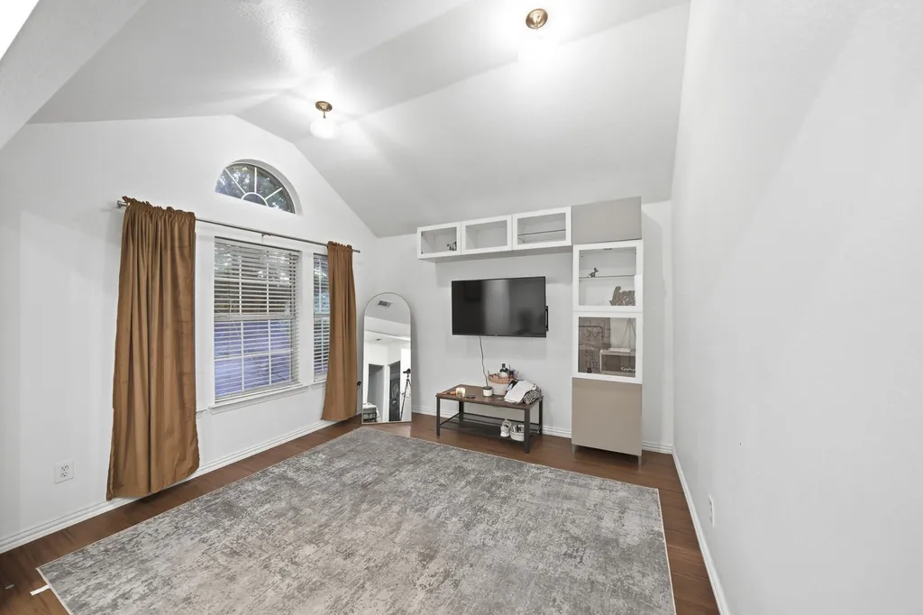 1872 Nokomis Road Lancaster TX 75146