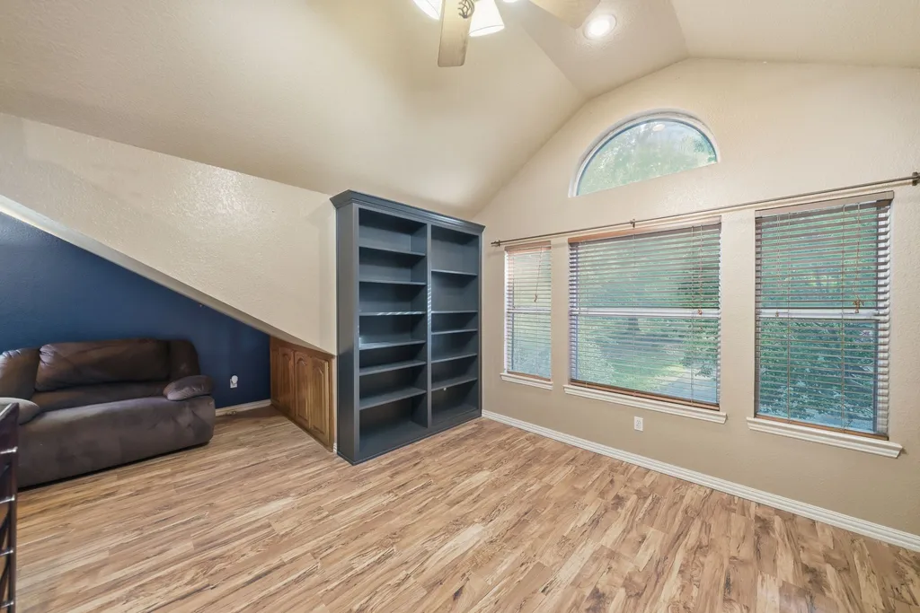 1872 Nokomis Road Lancaster TX 75146