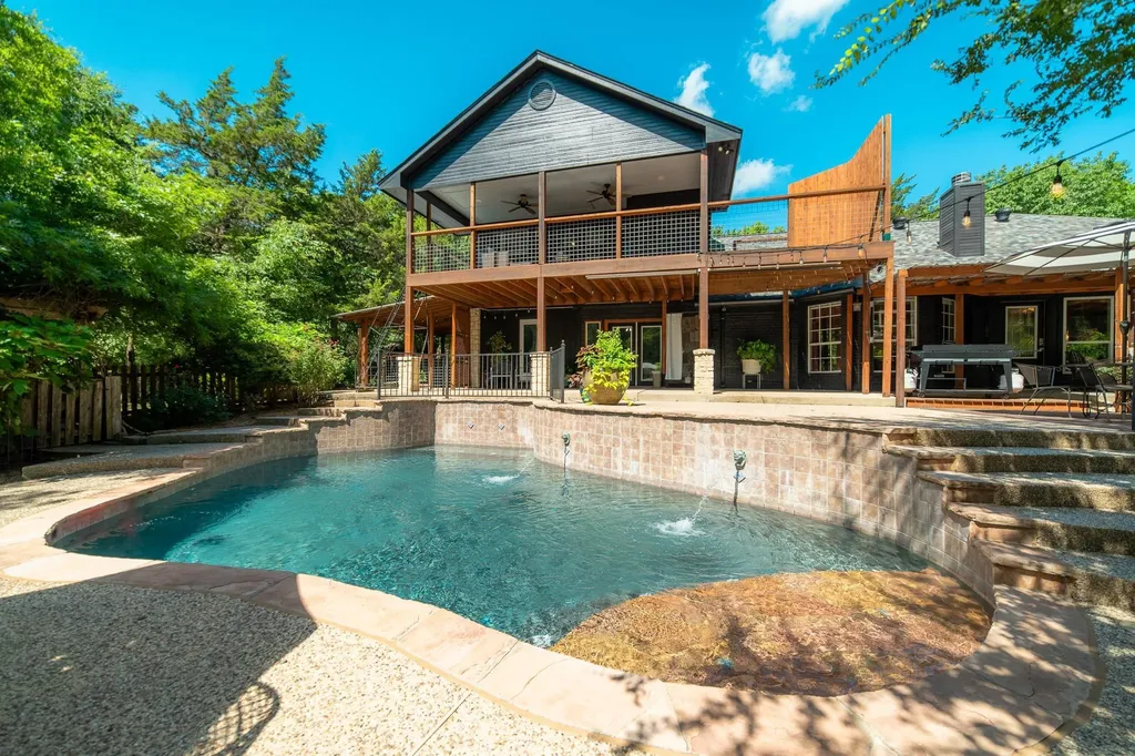 1872 Nokomis Road Lancaster TX 75146