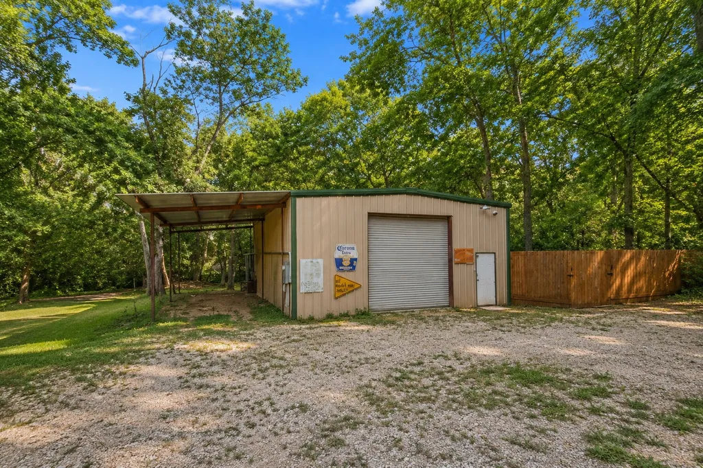 1872 Nokomis Road Lancaster TX 75146