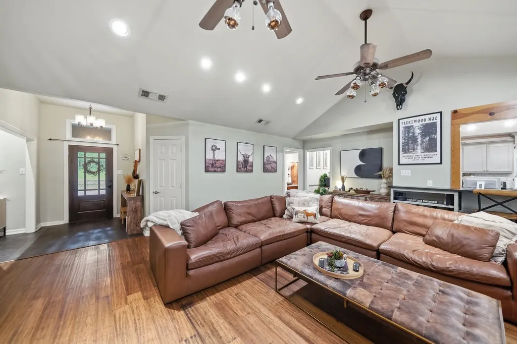 1872 Nokomis Road Lancaster TX 75146