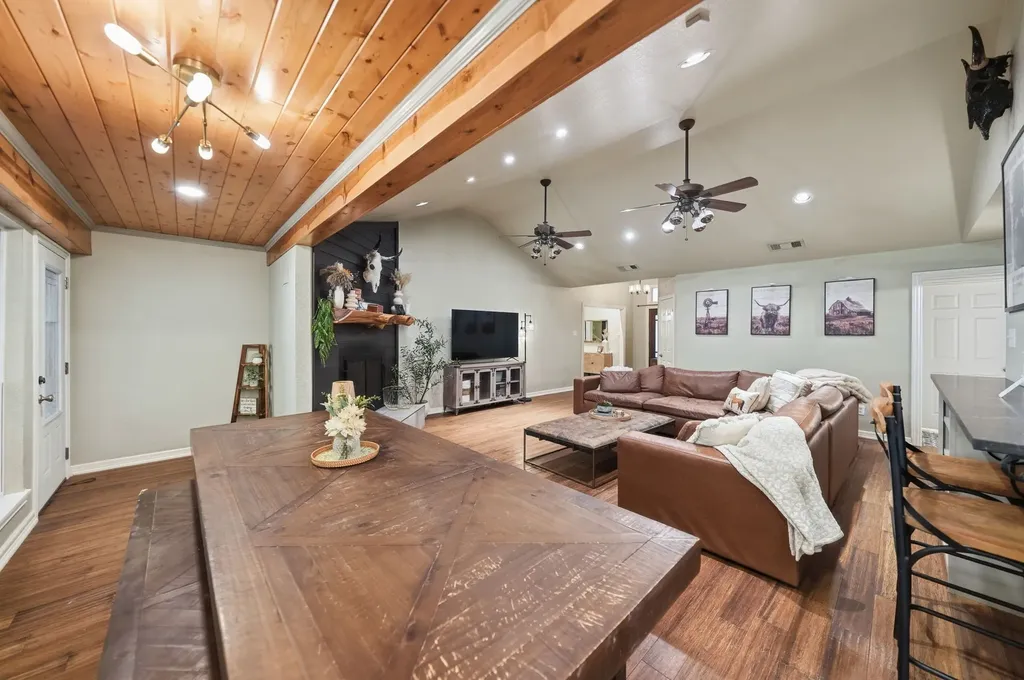 1872 Nokomis Road Lancaster TX 75146