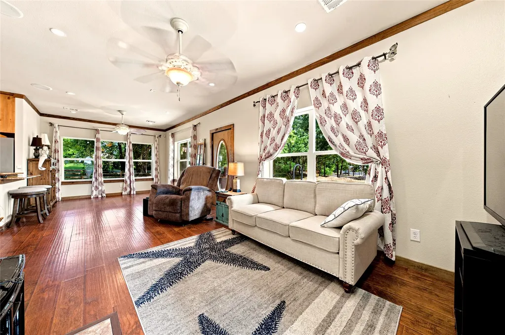 5470 Possum Trail Eustace TX 75124
