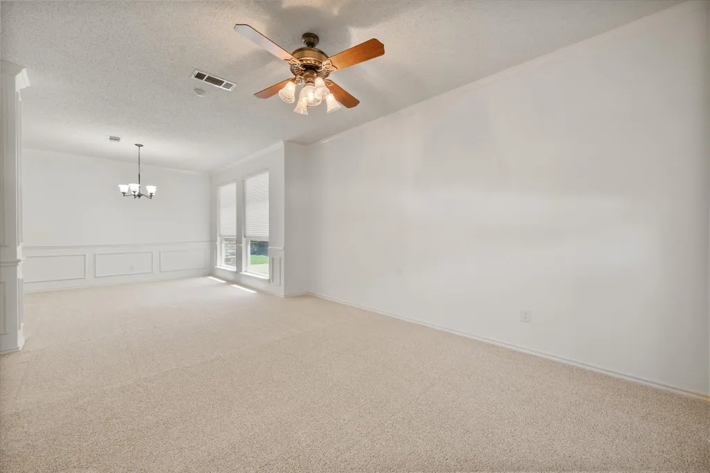 6505 Ashwood Drive Arlington TX 76016