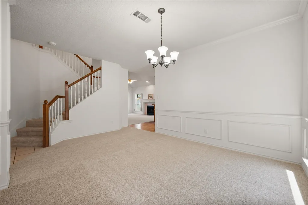 6505 Ashwood Drive Arlington TX 76016