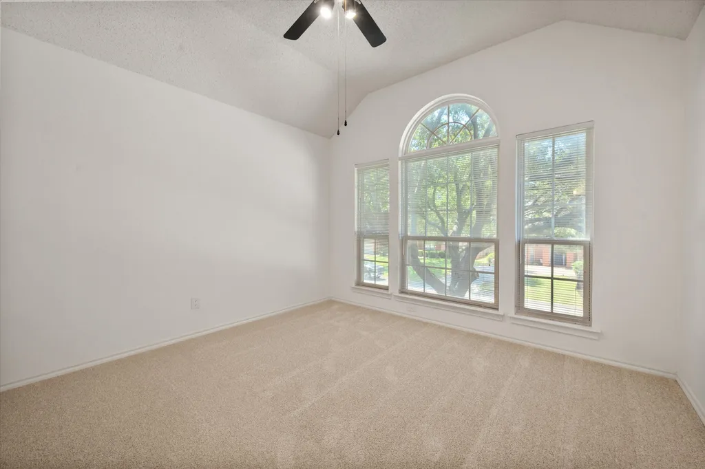6505 Ashwood Drive Arlington TX 76016