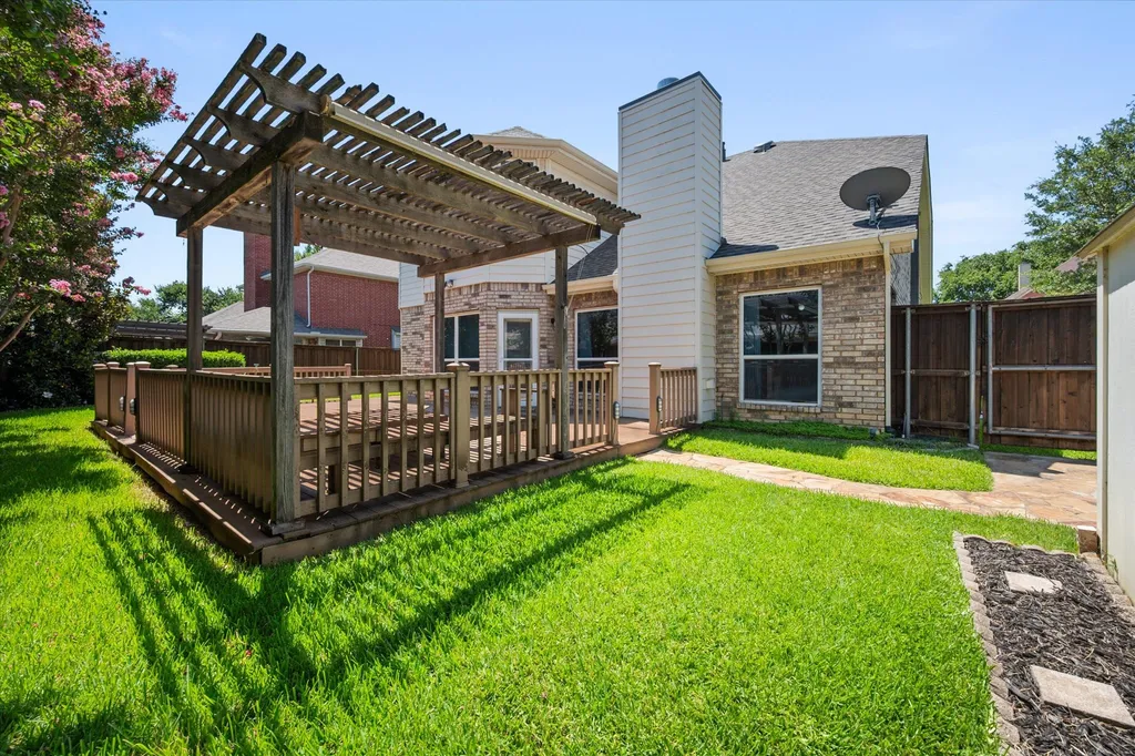6505 Ashwood Drive Arlington TX 76016