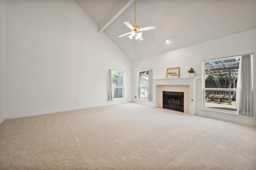 6505 Ashwood Drive Arlington TX 76016