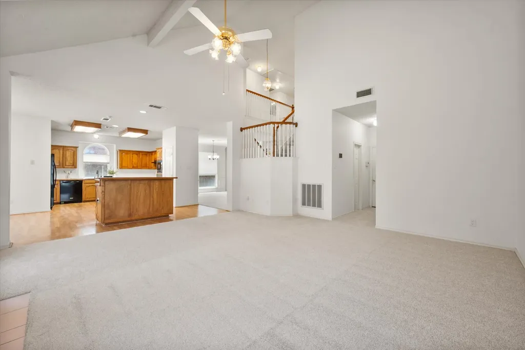 6505 Ashwood Drive Arlington TX 76016