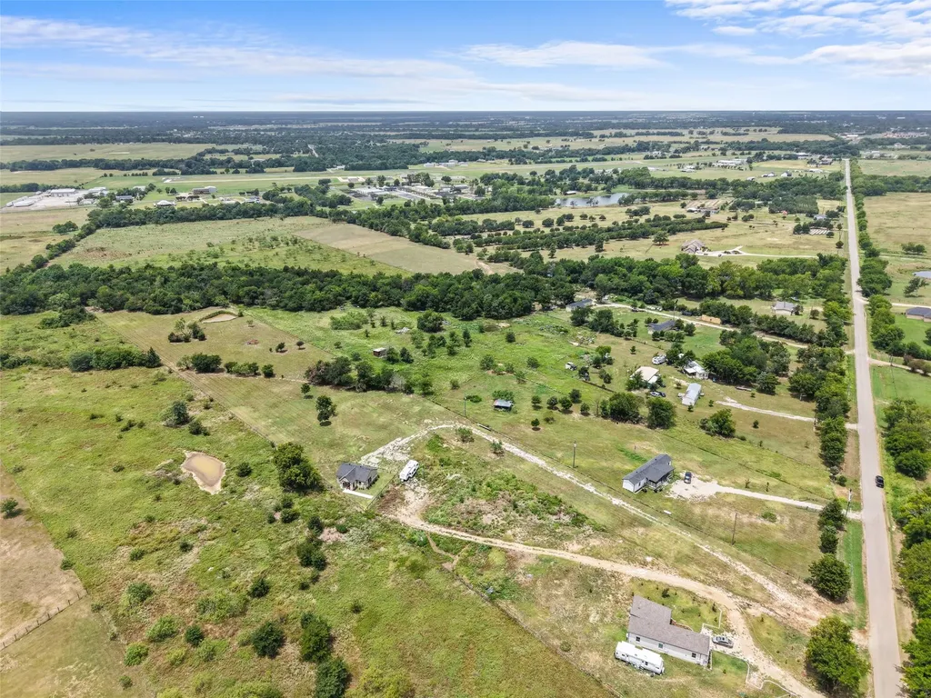 2308 County Road 3417 Wills Point TX 75169