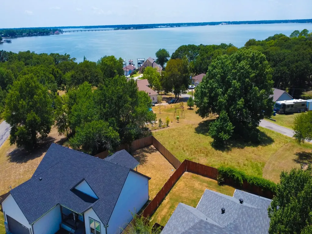 307 Coral Reef Street Gun Barrel City TX 75156