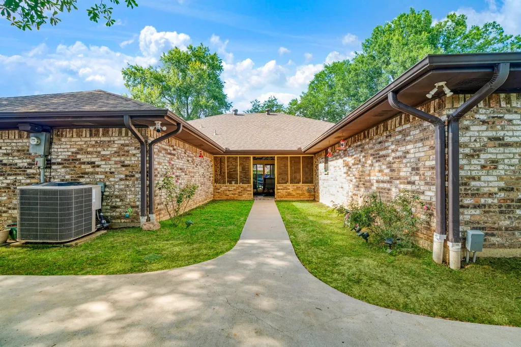 4030 Shannon Drive Paris TX 75462
