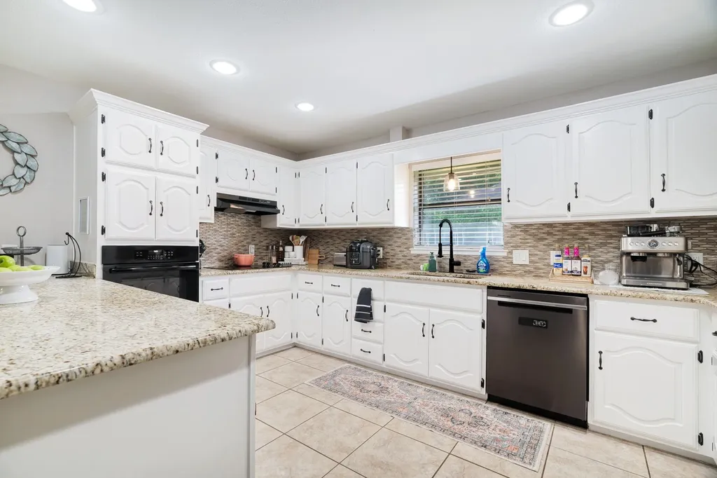 4030 Shannon Drive Paris TX 75462