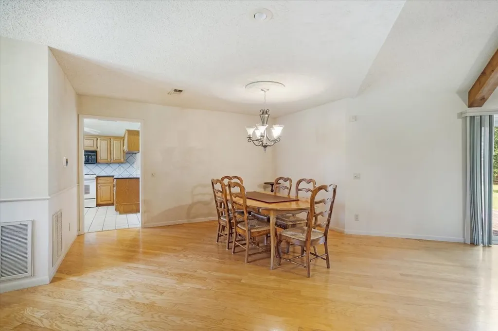 5393 State Highway 5 Van Alstyne TX 75495