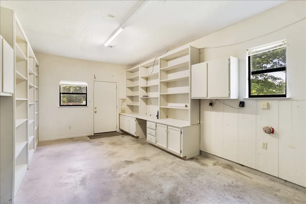 5393 State Highway 5 Van Alstyne TX 75495