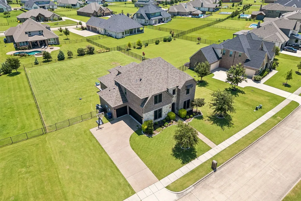 1116 Macgregor Lane Gunter TX 75058