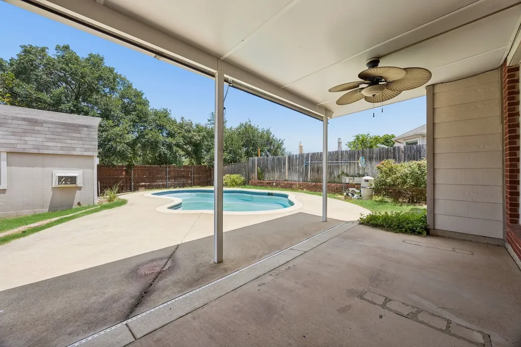 4217 Bent Oaks Drive Arlington TX 76001