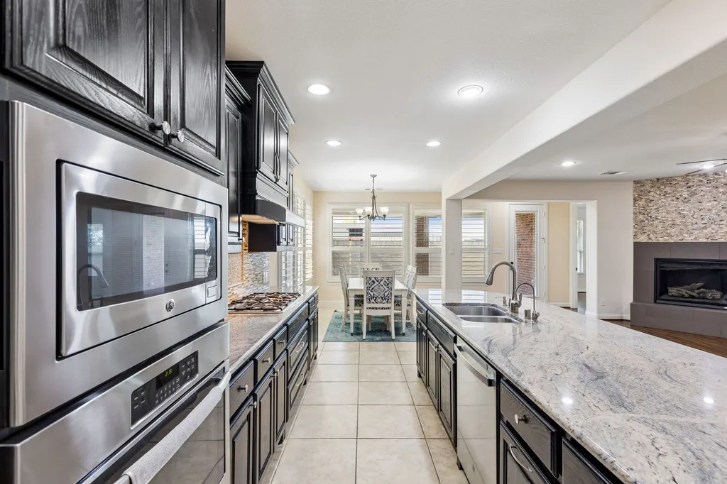 408 Vine Street Irving TX 75039