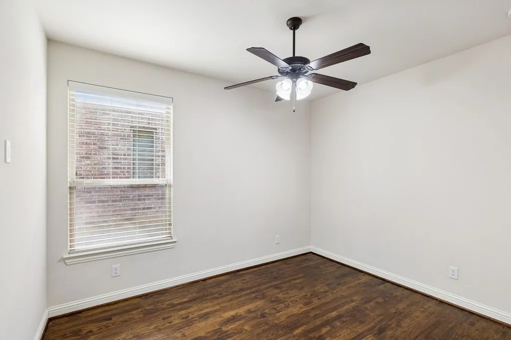 408 Vine Street Irving TX 75039
