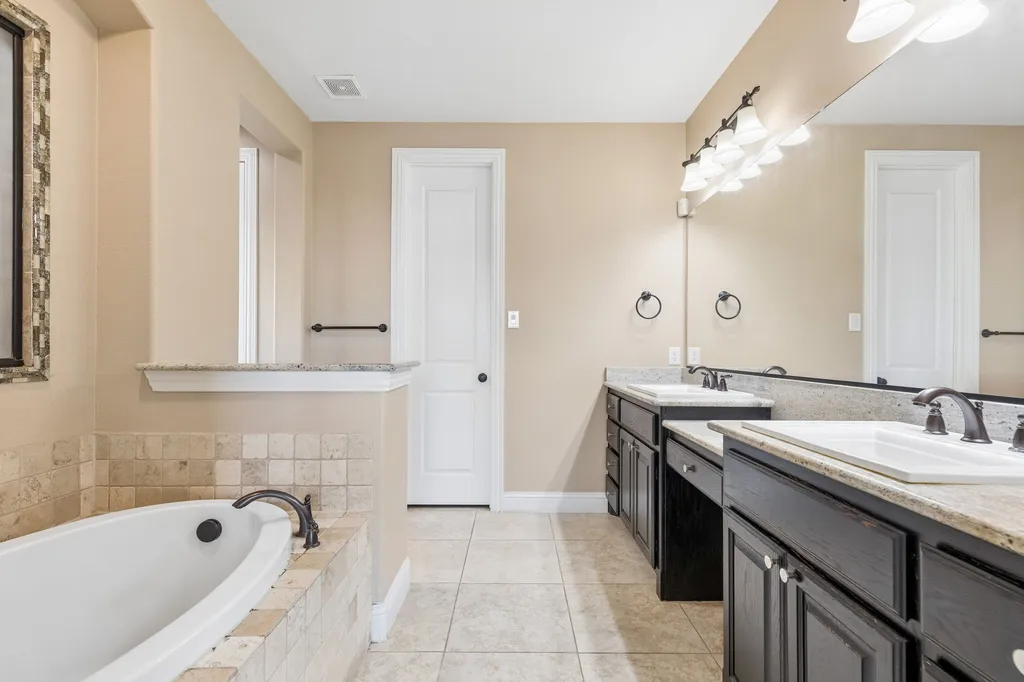 408 Vine Street Irving TX 75039