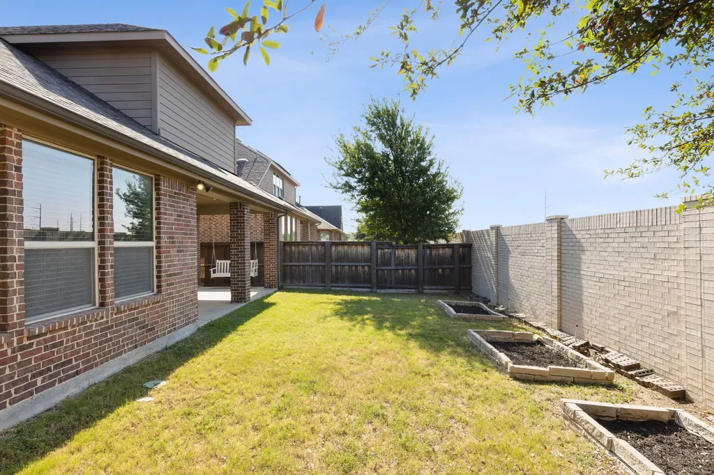 408 Vine Street Irving TX 75039
