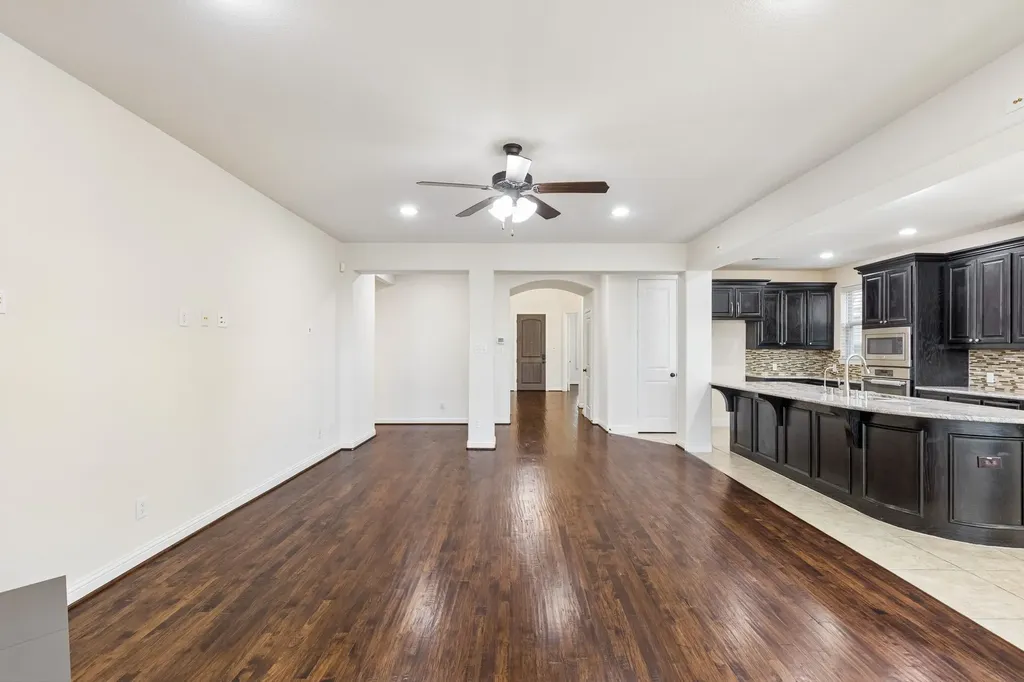 408 Vine Street Irving TX 75039