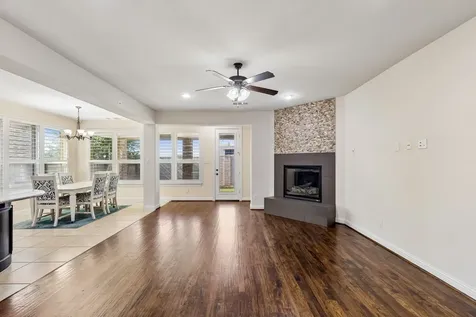 408 Vine Street Irving TX 75039