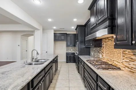 408 Vine Street Irving TX 75039