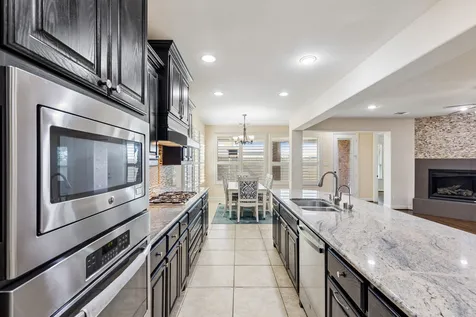 408 Vine Street Irving TX 75039
