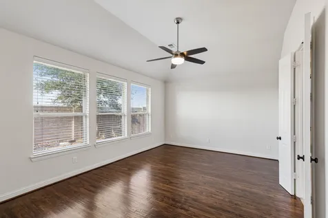 408 Vine Street Irving TX 75039