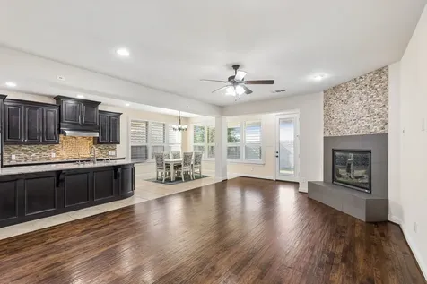 408 Vine Street Irving TX 75039
